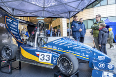 Prezentacja bolidu przez Koło Naukowe Formuła Student Rzeszów.