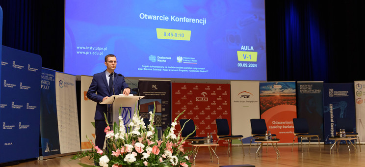 Dr hab. inż. Mariusz Ruszel, prof. PRz podczas otwarcia konferencji,