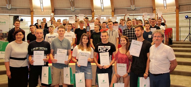 Studenci Politechniki Rzeszowskiej nagrodzeni w konkursie SANBanku